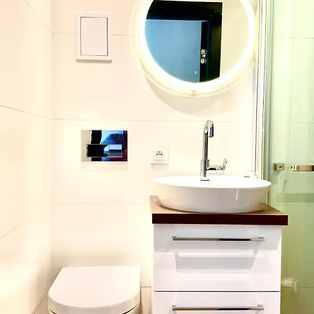 M&k Premium Aquapark & Hospital Apartment
